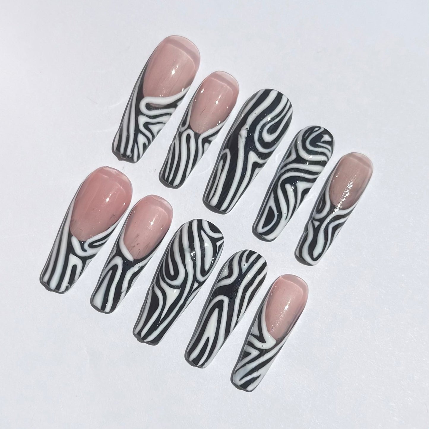 Black & White Swirl Press-On Nails – Nude Abstract Line Art Set