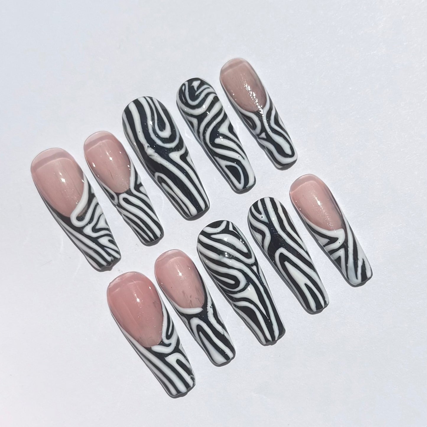 Black & White Swirl Press-On Nails – Nude Abstract Line Art Set
