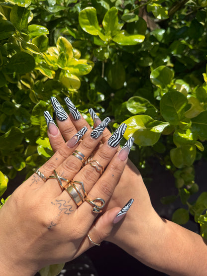 Black & White Swirl Press-On Nails – Nude Abstract Line Art Set