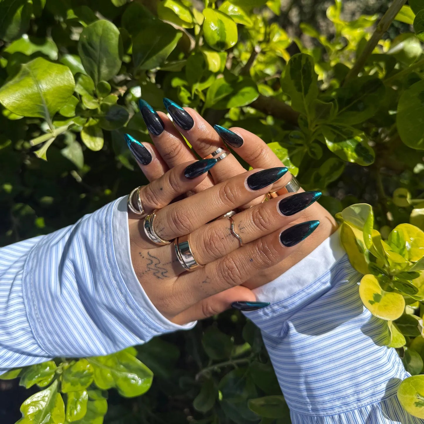 Black & Teal Ombre Press-On Nails – Glossy Stiletto French Tip Set
