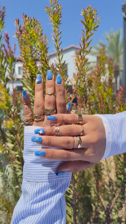 Ocean Bubble Blue Press On Nails |3D Water Effect with White Starfish Accent |Sea Wave Short Square Nail Set